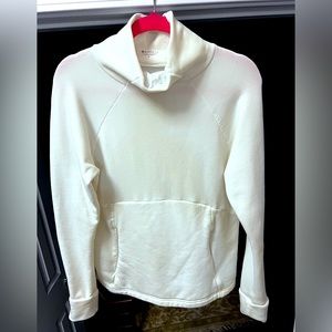 Athleta, off-white pull over.Zipped pockets in front,mock turtleneck.Sups comfy!